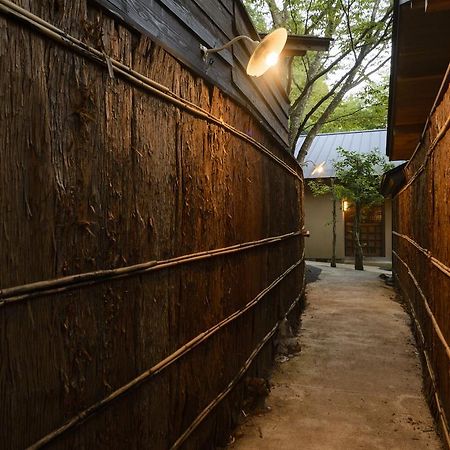 Yufuin Ryokuyu Hotel ภายนอก รูปภาพ