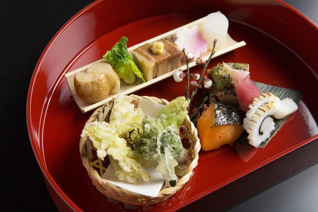 Yufuin Ryokuyu Hotel ภายนอก รูปภาพ