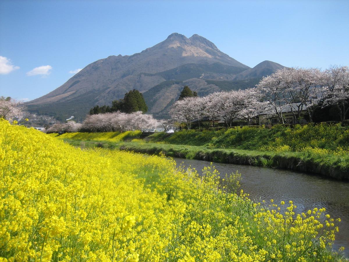 Yufuin Ryokuyu Hotel ภายนอก รูปภาพ